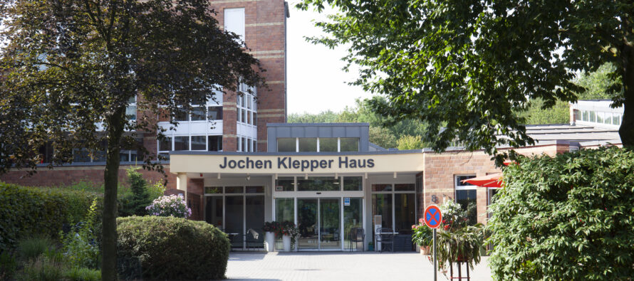 Auf dem Foto ist das Altenheim Jochen Klepper Haus zusehen